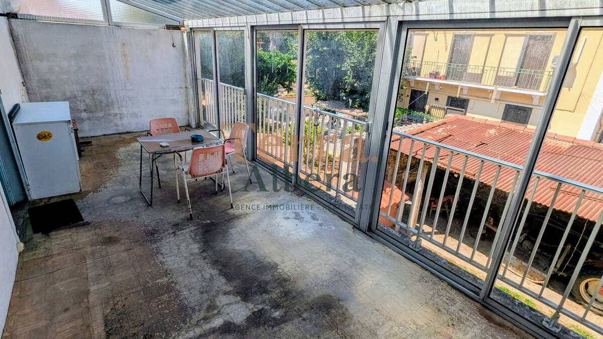 Authentique maison de village avec jardin constructible et beau potentiel - photo 14