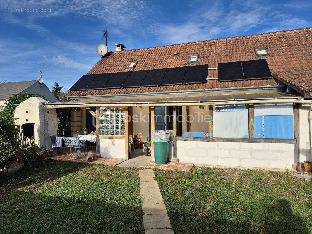 Maison à LES BORDES