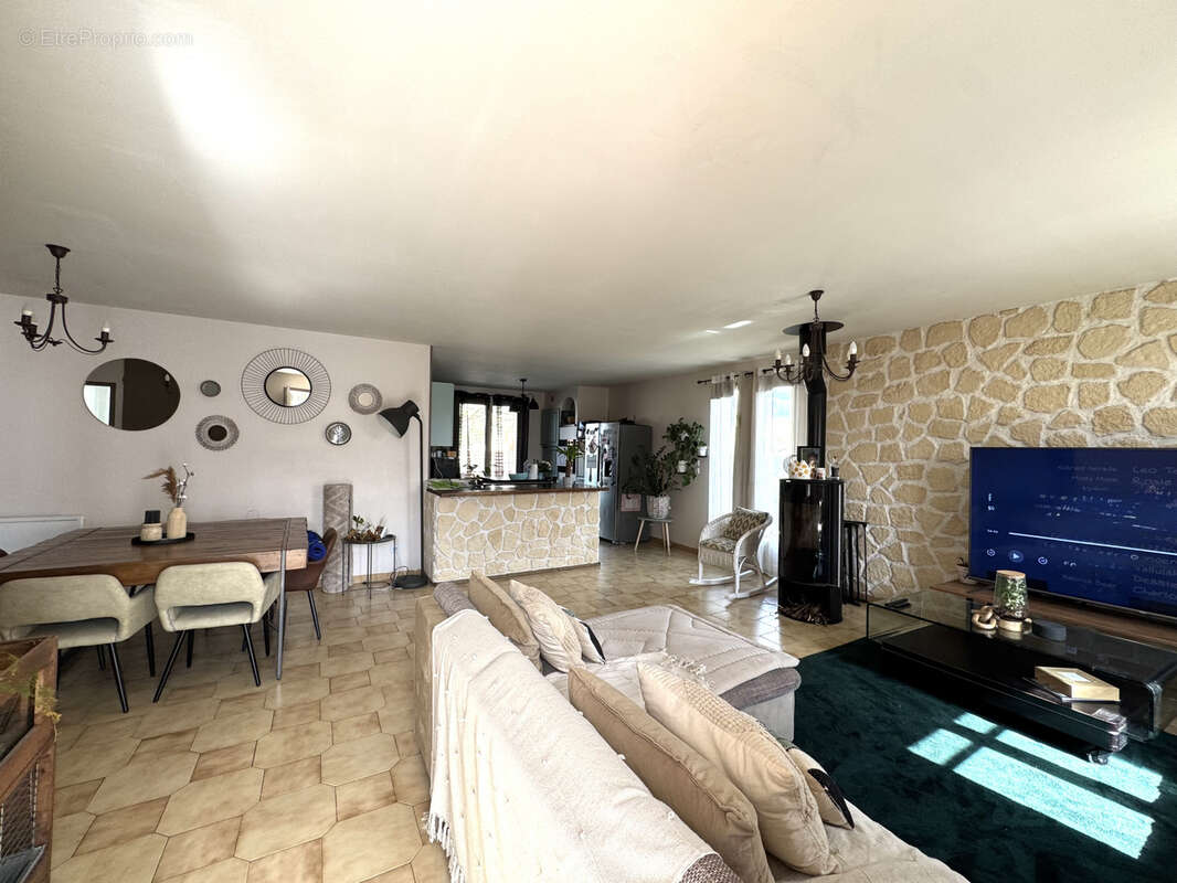 Maison à COURSAN