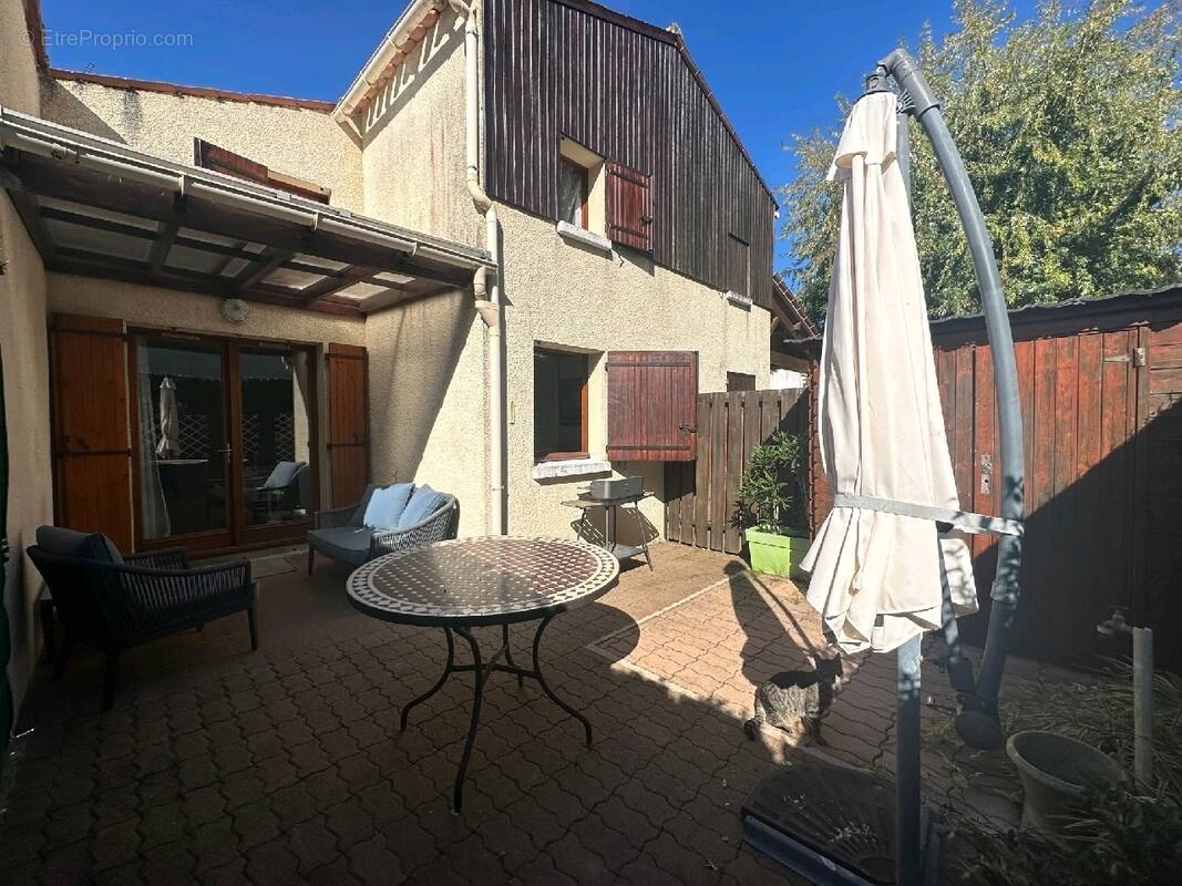 Maison à SAINT-GEORGES-DE-DIDONNE