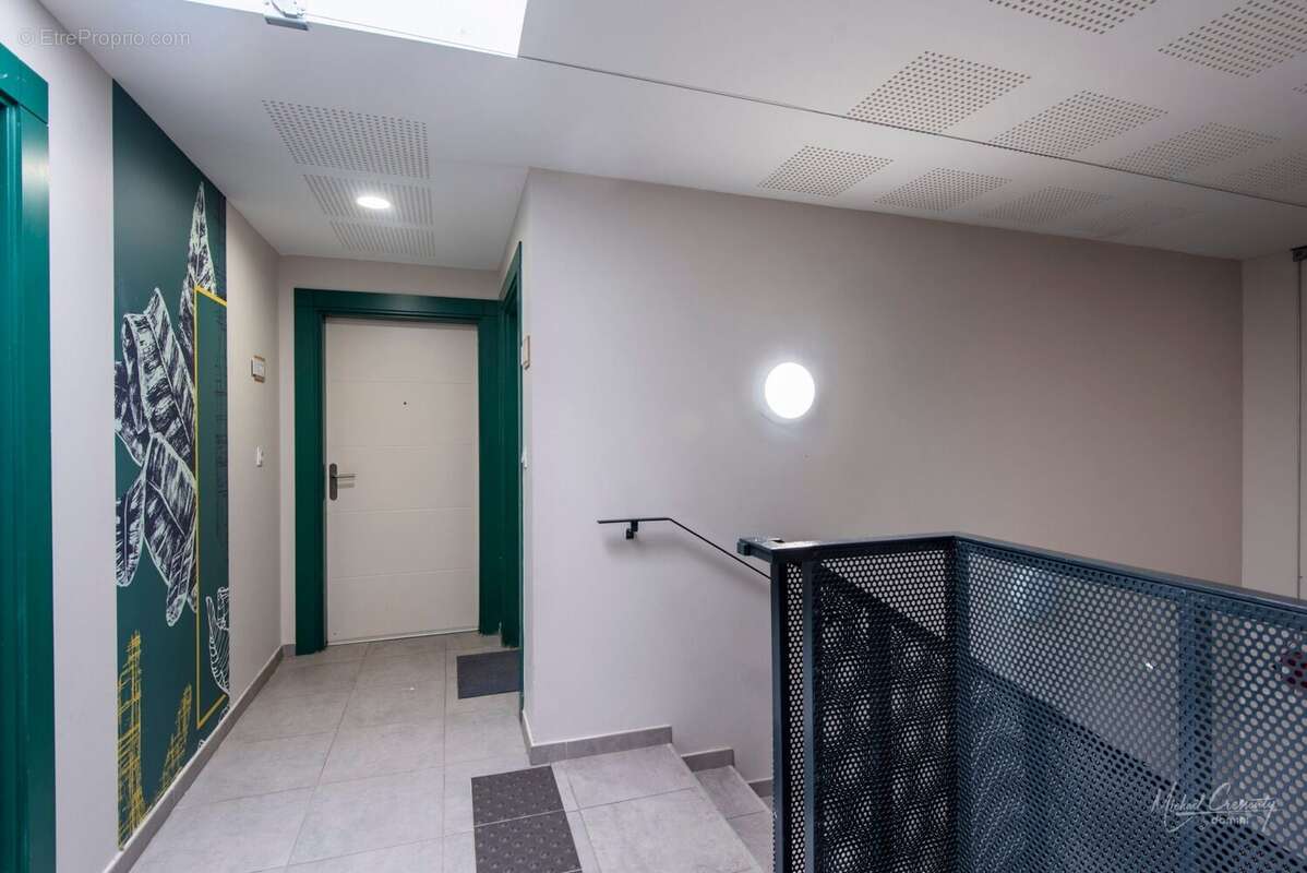 Hall - Appartement à ARLES
