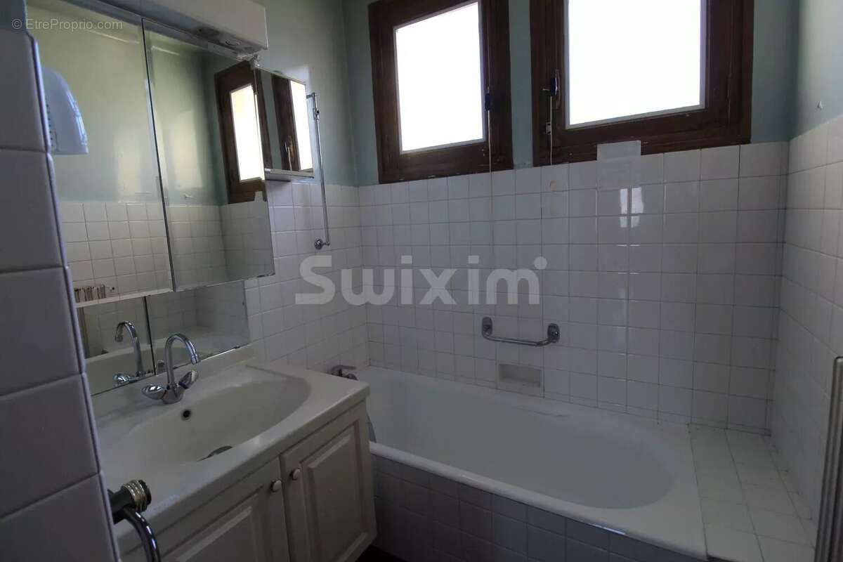 Maison à LONS-LE-SAUNIER