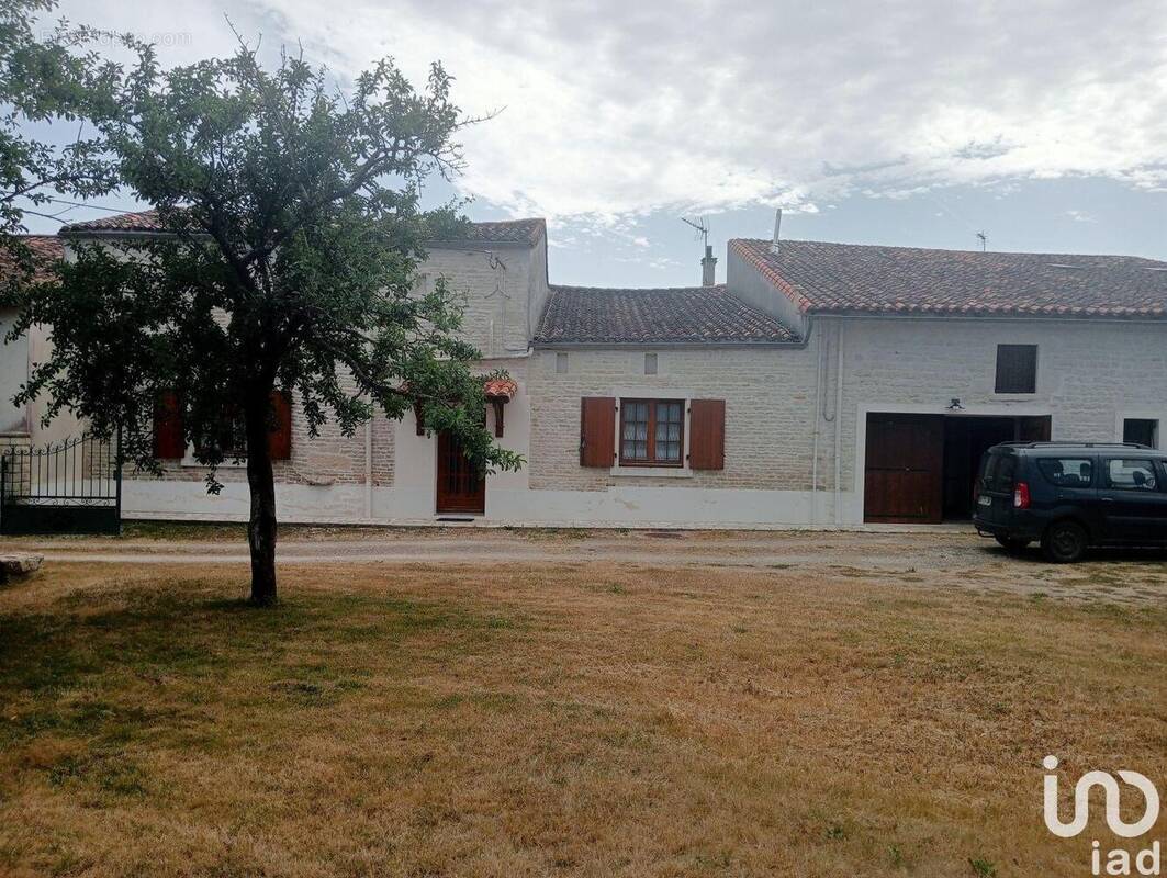 Photo 1 - Maison à LES FOSSES