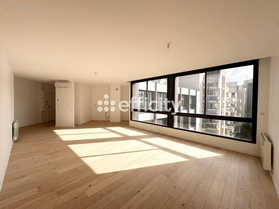 Appartement à LYON-8E