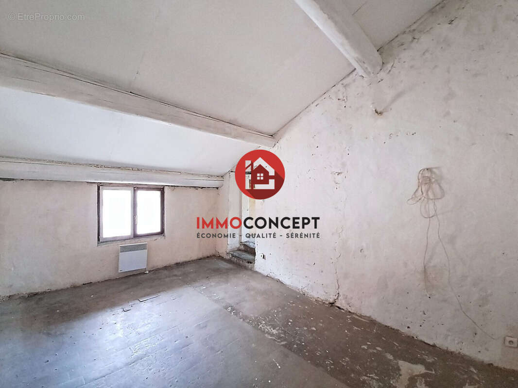 Maison à ROQUEMAURE