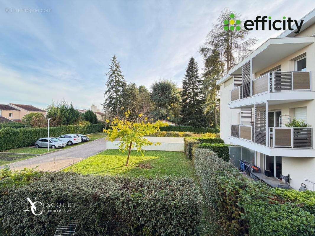 Appartement à RILLIEUX-LA-PAPE