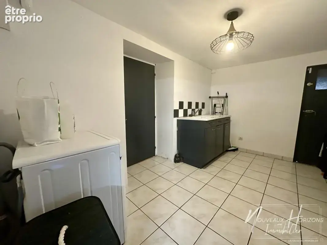 Maison 86 m² à Chaillac-Sur-Vienne  - photo 4