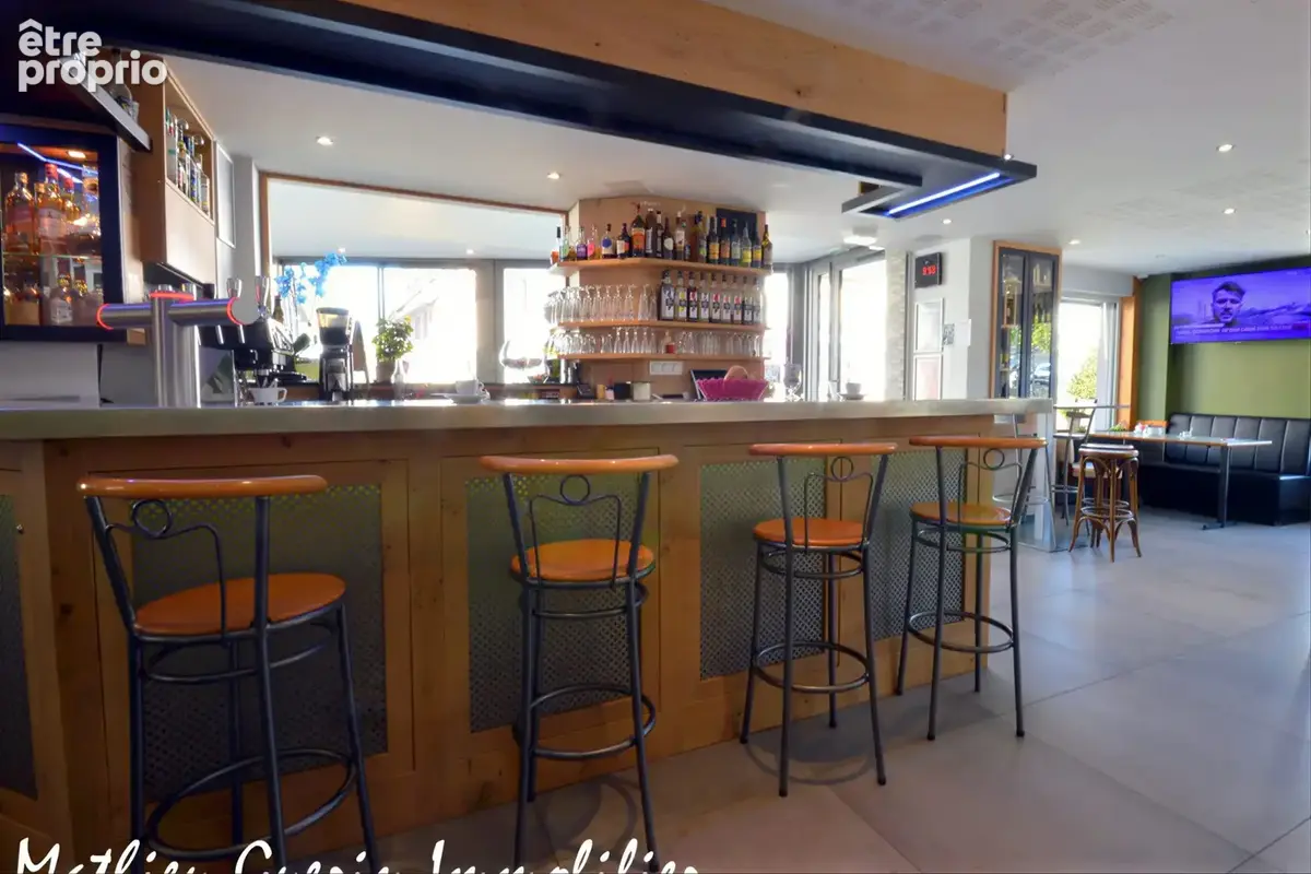 bar