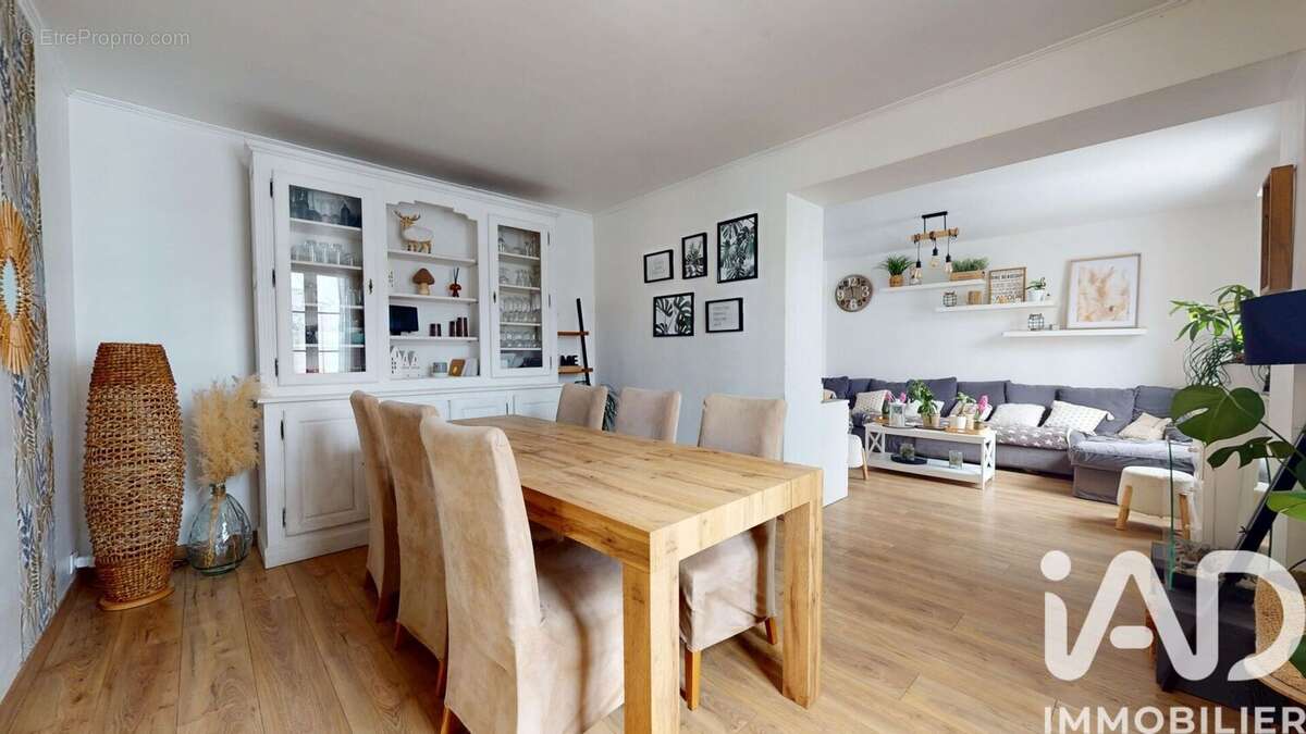 Photo 2 - Maison à CREGY-LES-MEAUX