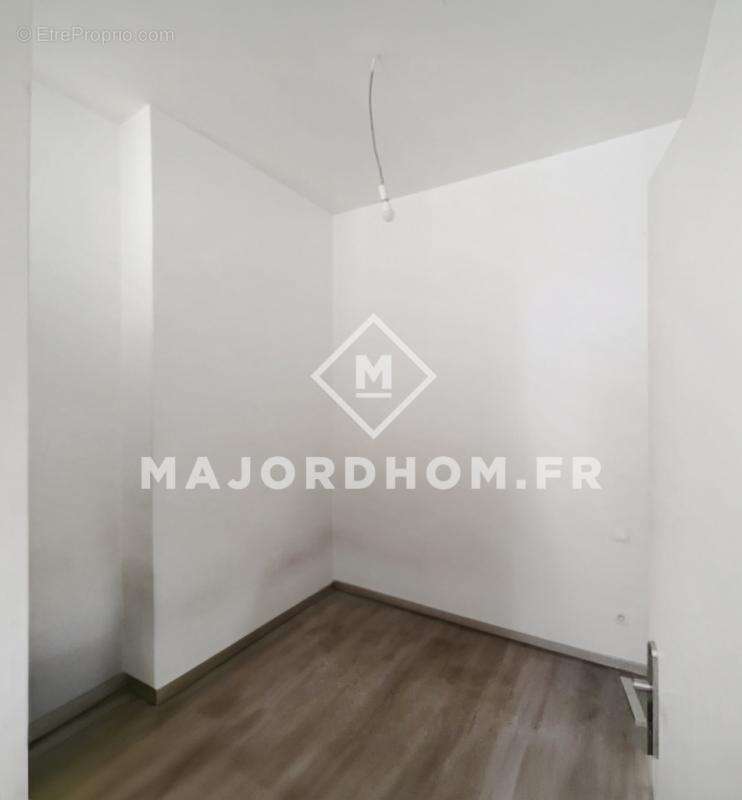 Appartement à MARSEILLE-2E