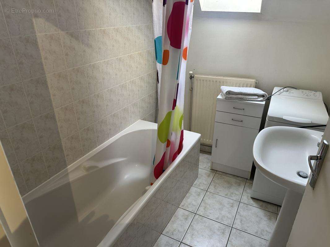 Appartement à COUR-CHEVERNY