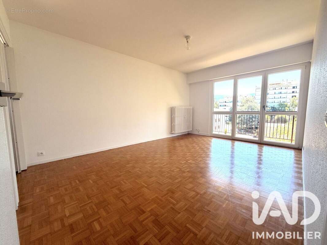 Appartement 77 m² à Saint-Julien-En-Genevois  - photo 3