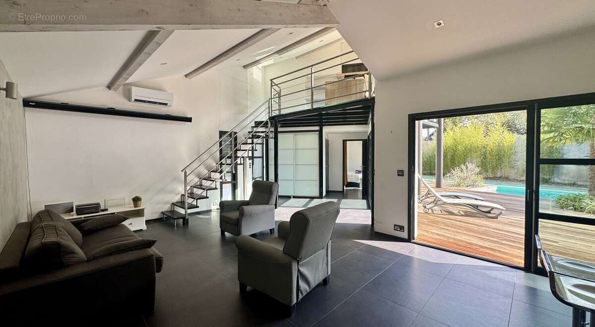 Villa d'architecte de type t5 de 136 m2 avec piscine - photo 9
