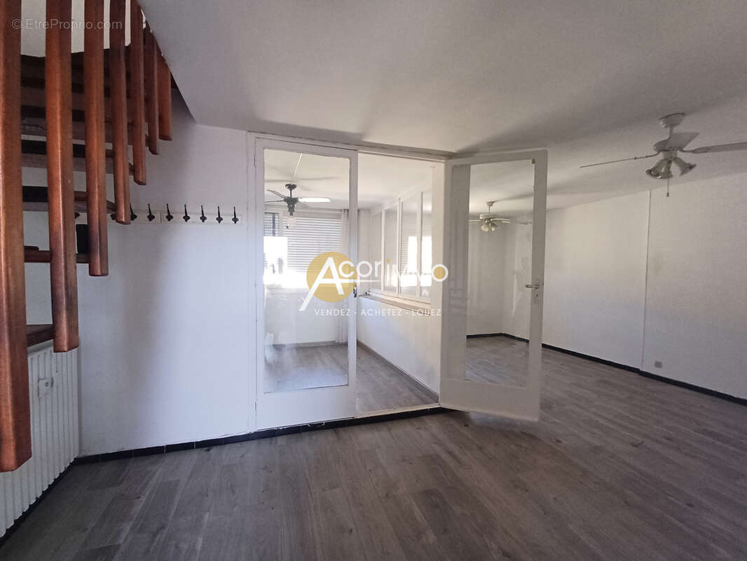 La seyne sur mer duplex t4 au 3me avec asc et cave et paking collectif - photo 10