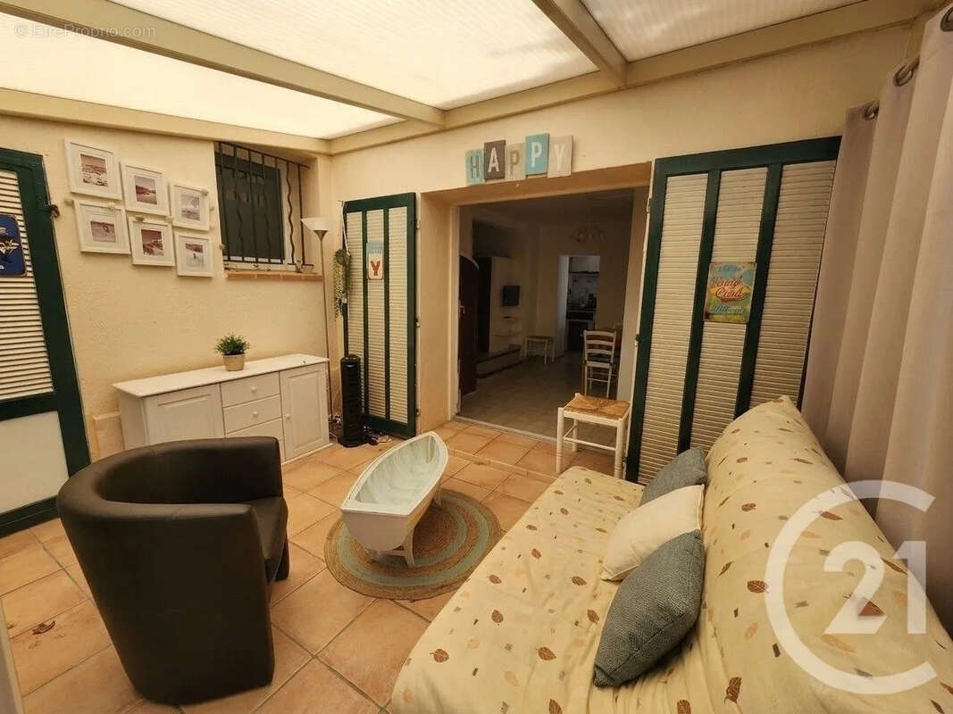 Appartement 34 m² à Six-Fours-Les-Plages  - photo 5