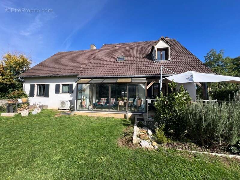 Maison à NUITS-SAINT-GEORGES