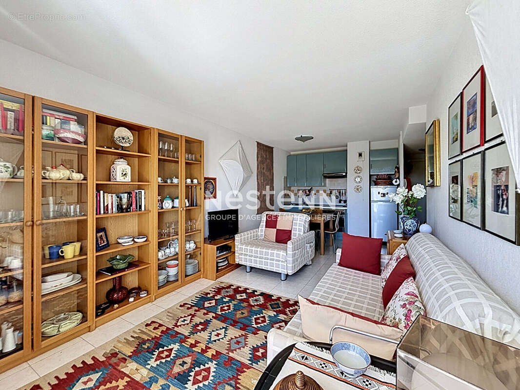 Appartement à VALLAURIS