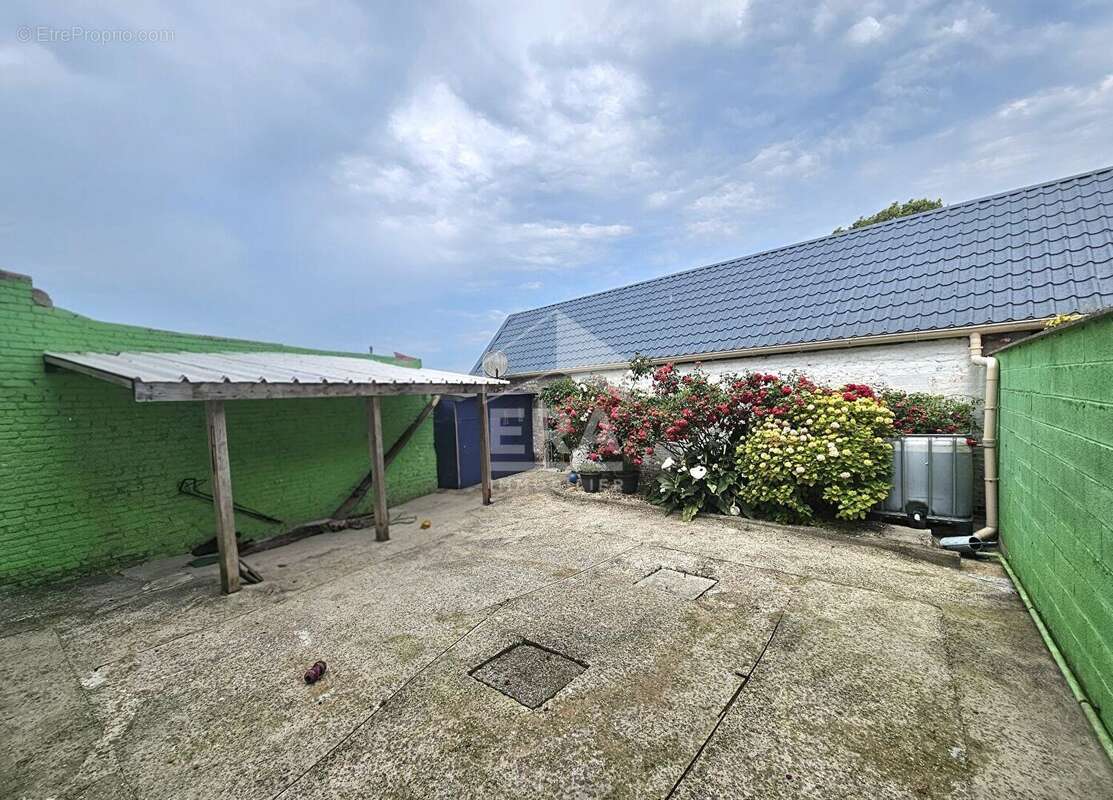 Maison à SAINT-FOLQUIN