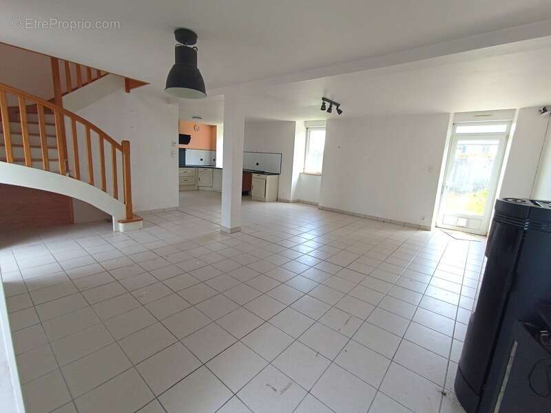 Maison à LAZ
