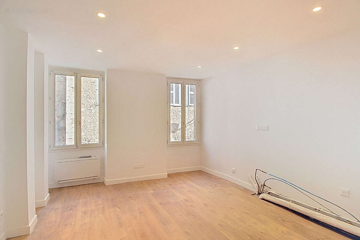 Appartement à LORGUES