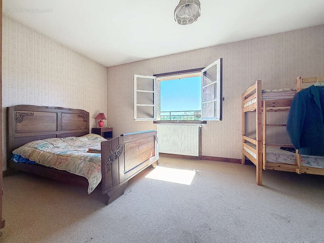 Maison à SAINT-AULAIRE