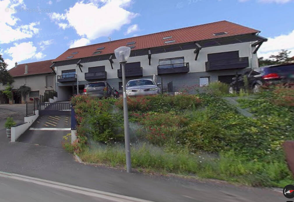 Appartement à CUSTINES