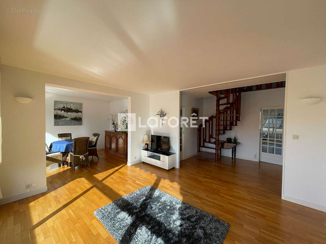 Appartement à LONS-LE-SAUNIER