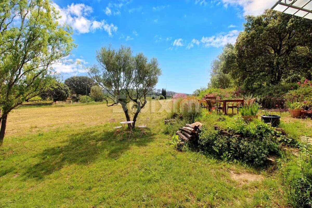 Maison à ENTRECASTEAUX