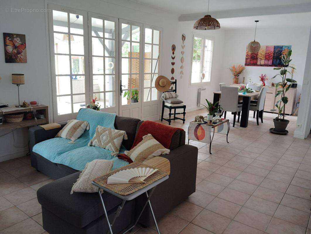 Maison à MOULEYDIER