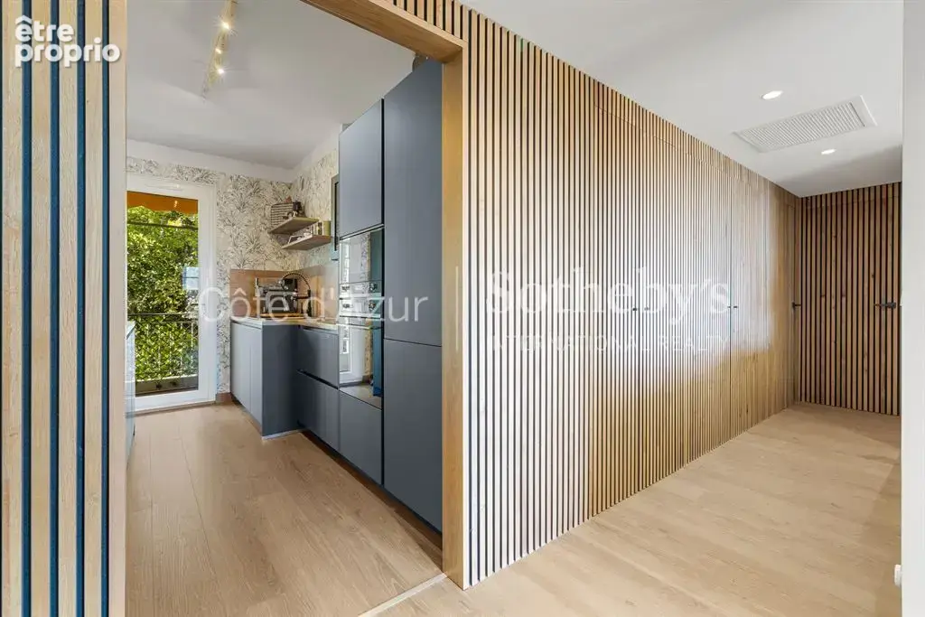 Nice, appartement rénové avec deux terrasses et panorama sur la Méditerranée - photo 17