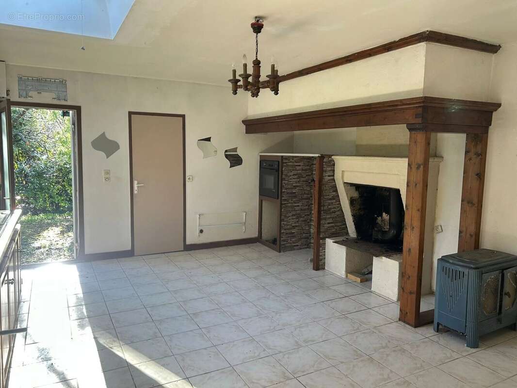 Maison à FARGUES-SAINT-HILAIRE