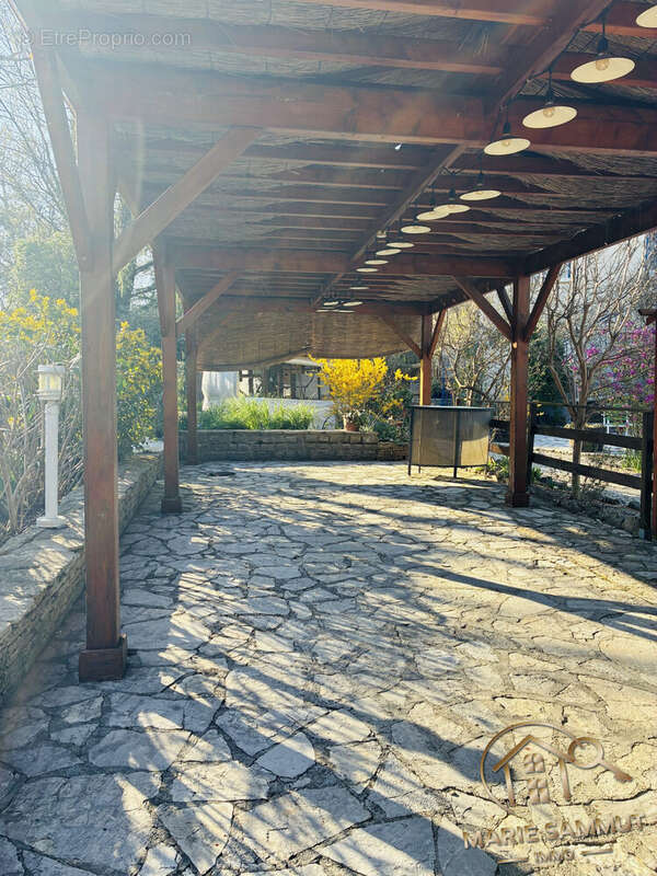 Commerce à DURFORT-ET-SAINT-MARTIN-DE-SOSSENAC