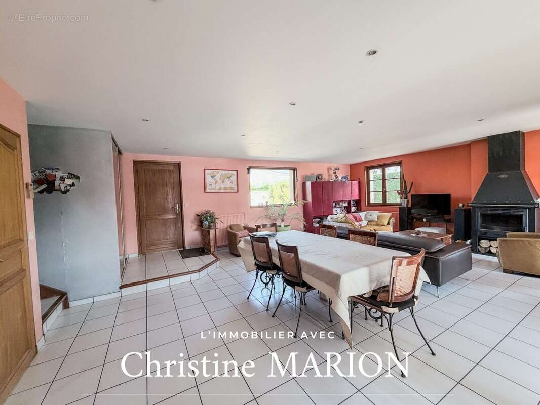 Maison 190 m² à Veauche  - photo 6