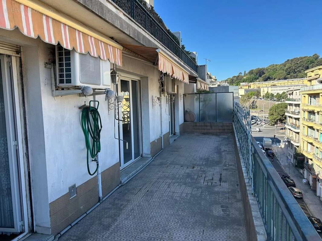Gambetta 3/4 pieces 97m2 etage eleve terrasse - photo 1