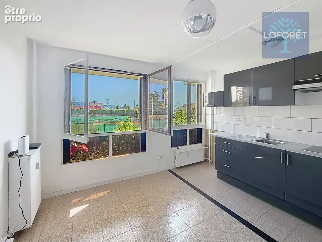 Studio rénové - très lumineux - 21,42 m² -bas du parc impérial - photo 2