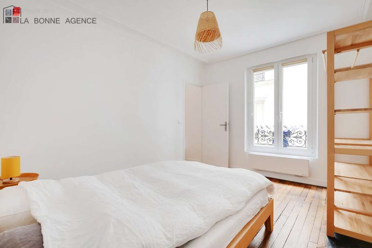 Appartement à PARIS-9E