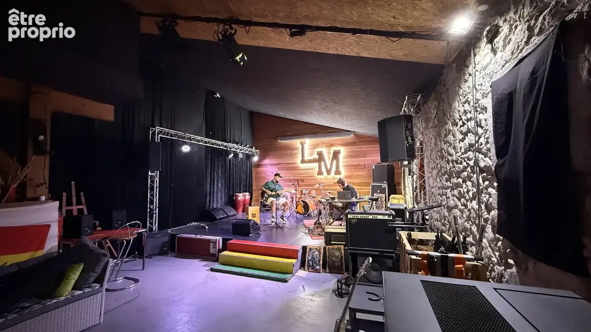 Demeure en pierre avec salle de concert - photo 11