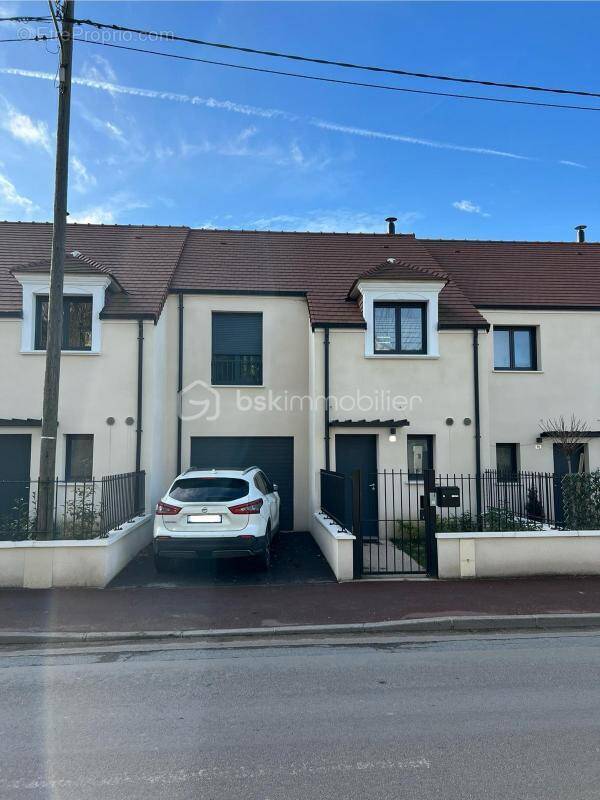 Maison à CHAMPS-SUR-MARNE