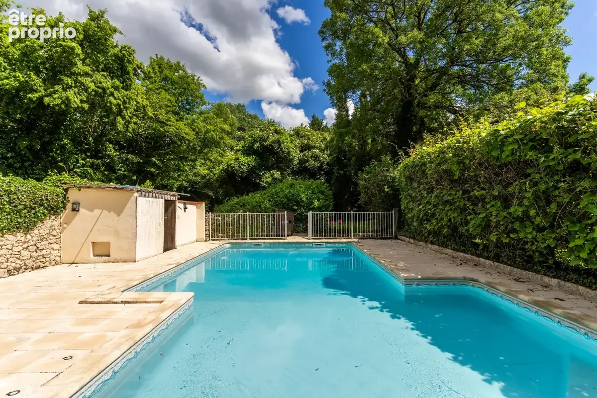 Château avec annexes, piscine, court de tennis et garages - photo 44