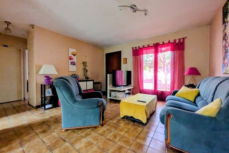 Maison à VILLENAVE-D&#039;ORNON