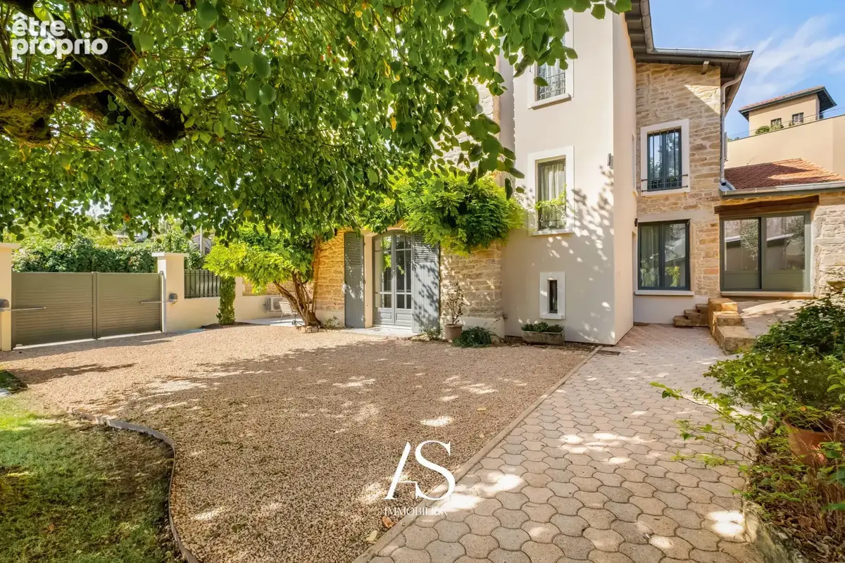 Saint-Fortunat belle maison en pierre - photo 4