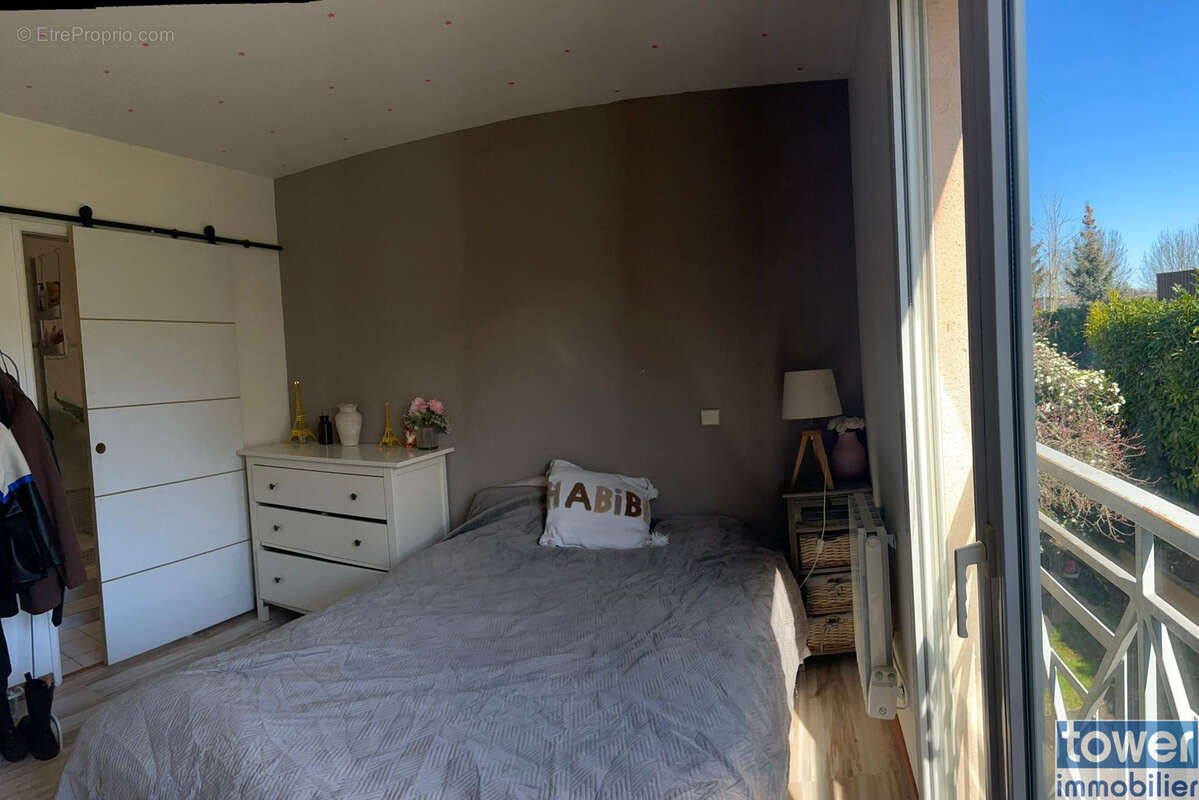 Appartement à SAULX-LES-CHARTREUX