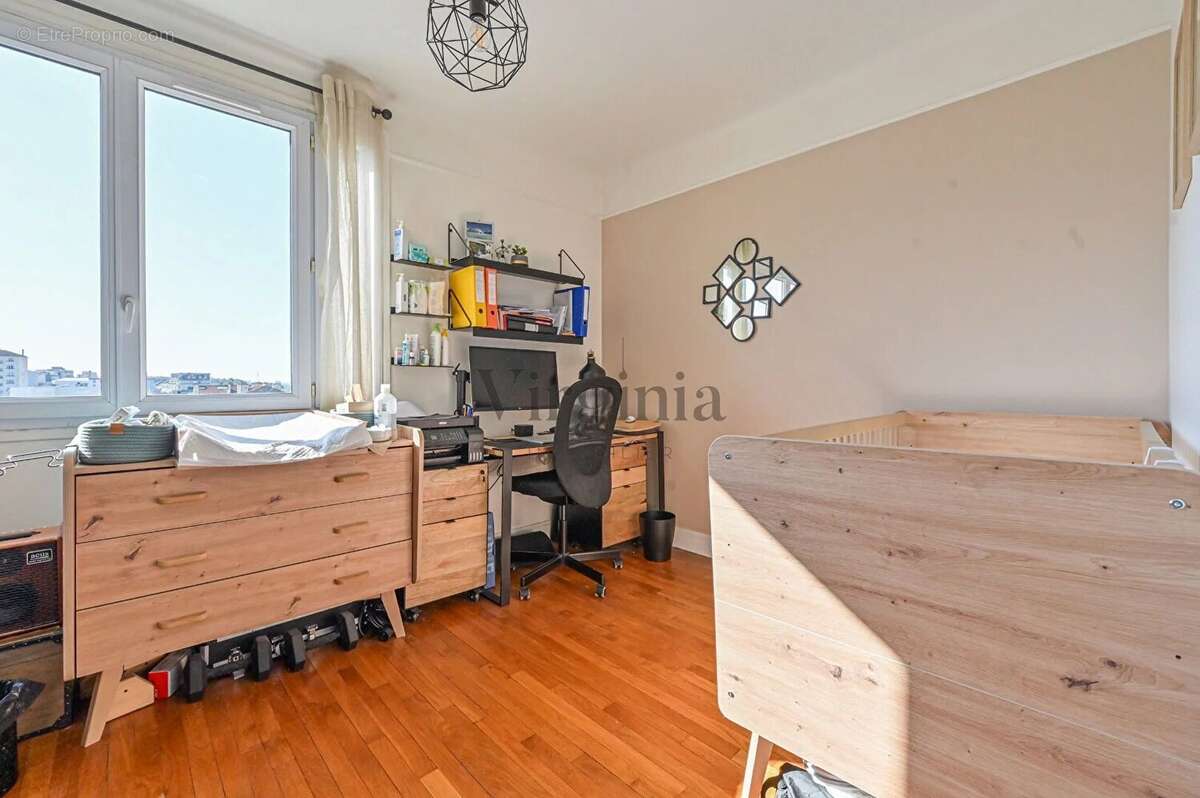 Appartement à CHARENTON-LE-PONT