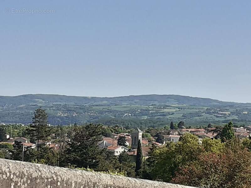 Appartement à MONTAGNY