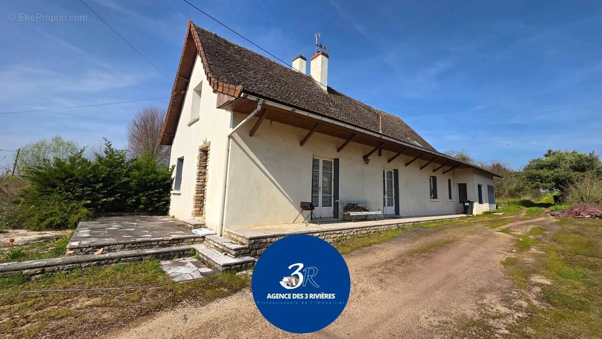 Maison à GIGNY-SUR-SAONE