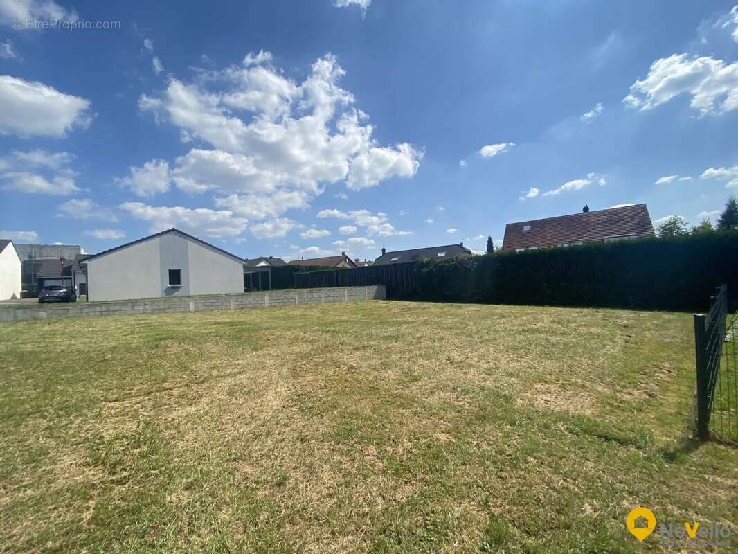 Terrain à BEHREN-LES-FORBACH