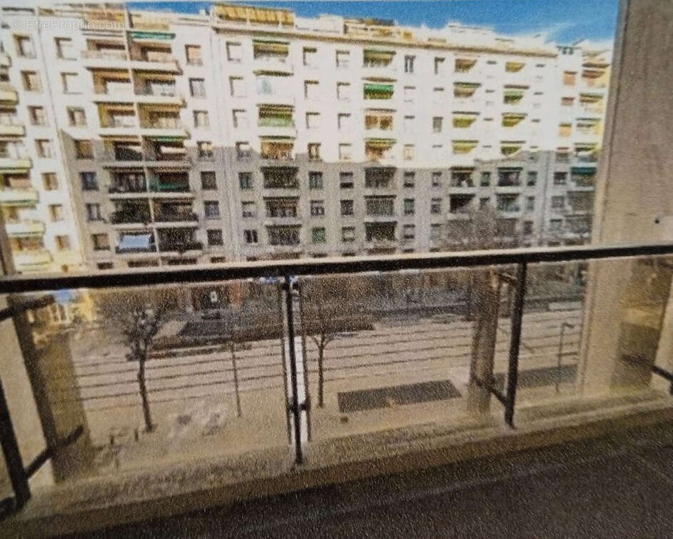 Appartement à MARSEILLE-6E