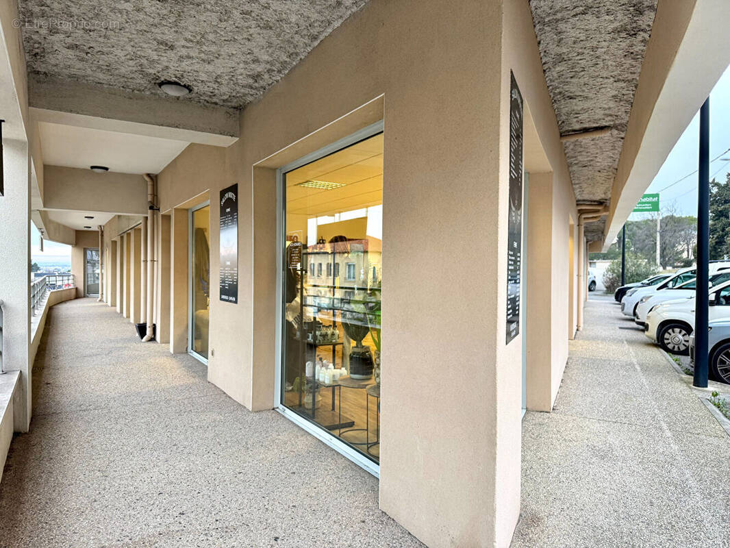 Commerce à LES ANGLES