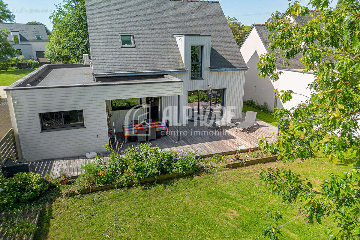 Maison RT2012 en classe A ,de 4 chambres - Garage  sur 1105m² de terrain - photo 7