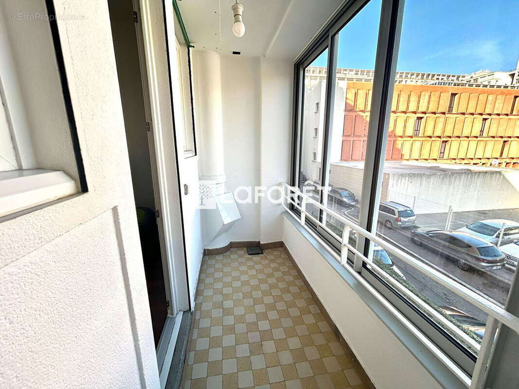 Appartement à MARSEILLE-2E